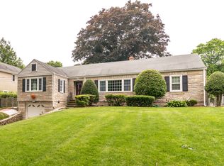 23 Meadowpark Ave E, Stamford, CT 06905