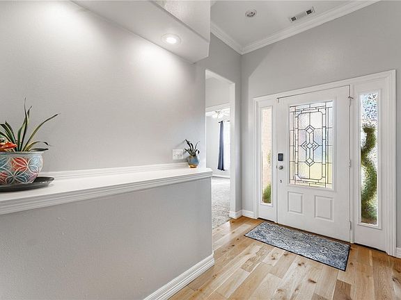 4th image of 760 Napa Ave