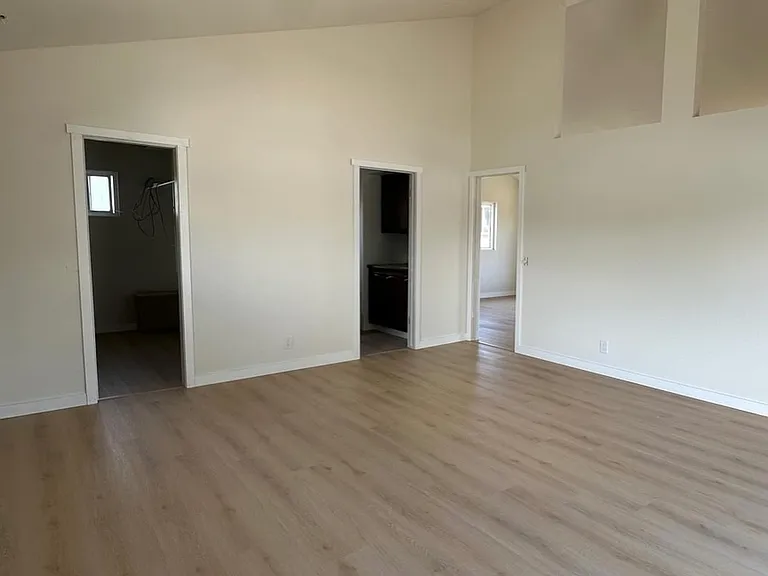 1300 Oak Ave #4 — Photo 12