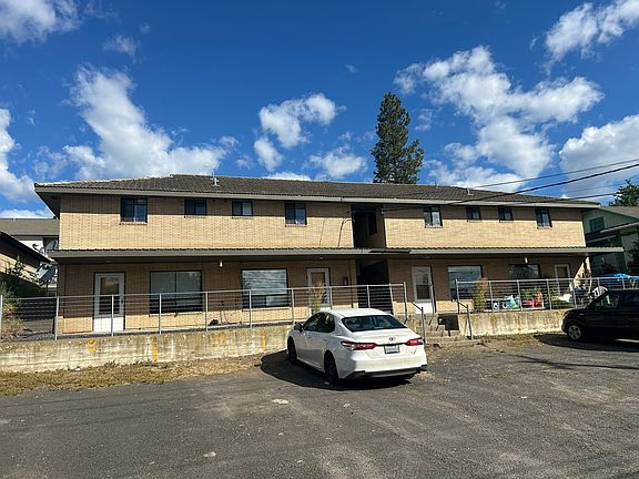 2nd image of 713 3rd St #9