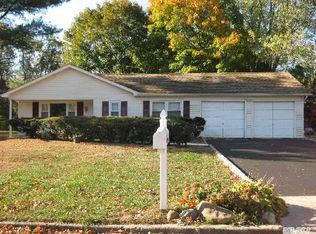 10 Florence Rd, Port Jefferson Station, NY 11776