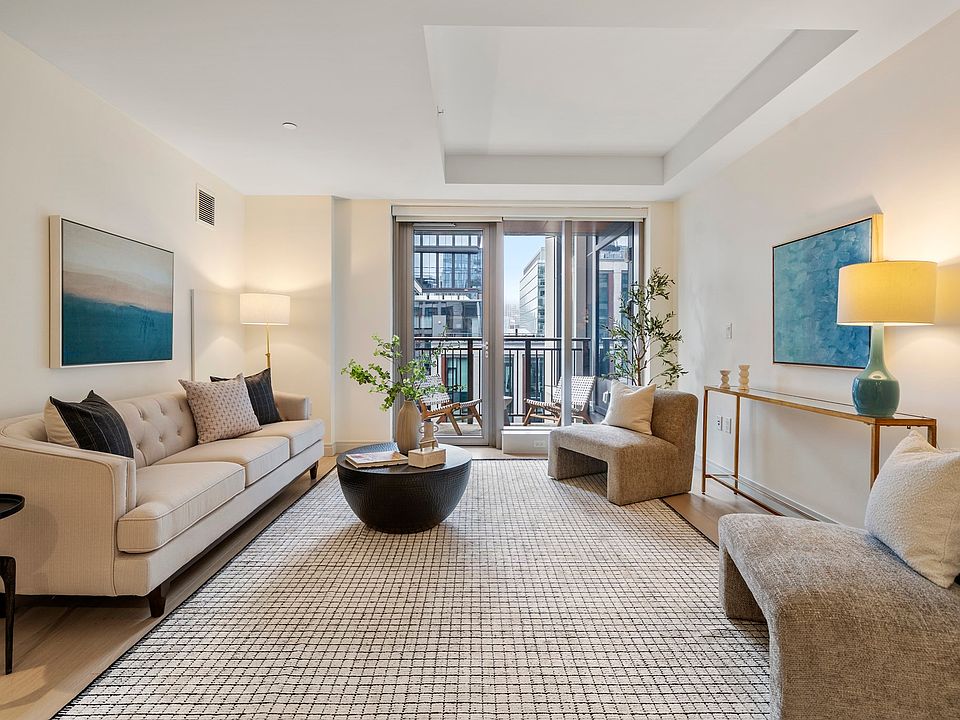 1st image of 135 Seaport Blvd Unit 1609