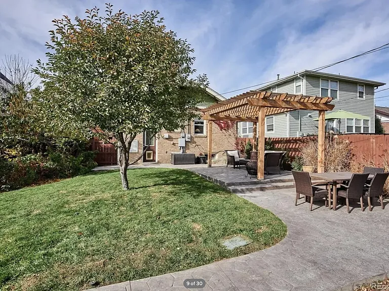4640 Bryant St — Photo 15