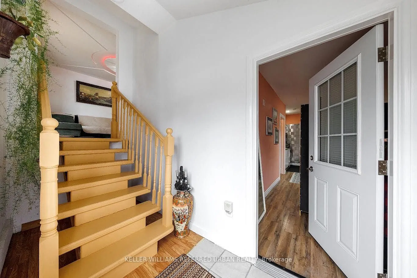 6 Elmhurst Dr — Photo 4