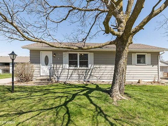 2nd image of 1106 Lilac Ln