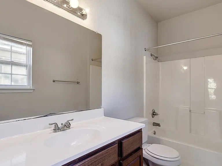 2206 Pennsylvania Ave #A-B — Photo 15