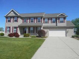 6016 N Maple Ridge Dr, Bay City, MI 48706