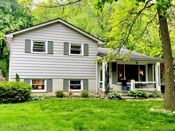 908 Marywood Dr, Royal Oak, MI 48067