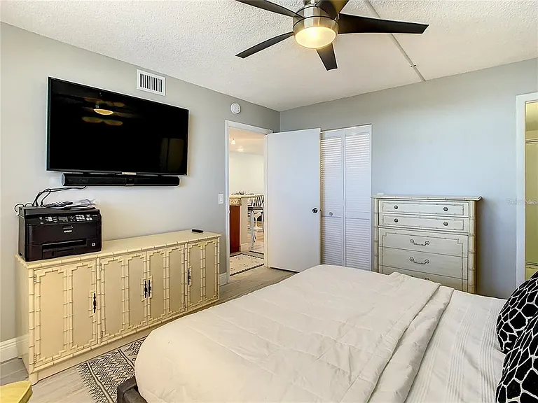 18304 Gulf Blvd #516 — Photo 30