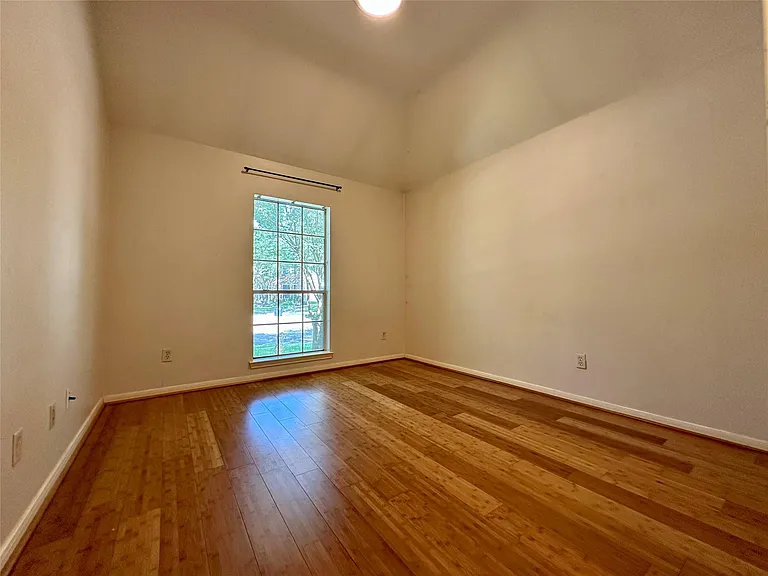 1318 Cedar Terrace Ct — Photo 8