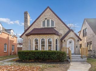 5707 W Brooklyn Pl, Milwaukee, WI 53216