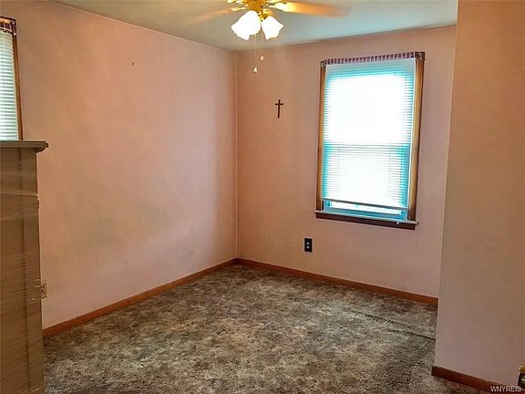 4th image of 115 Chauncey St