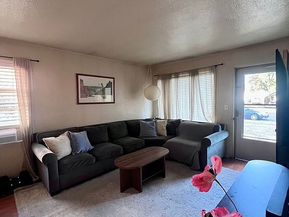 3rd image of 429 Fairmount St