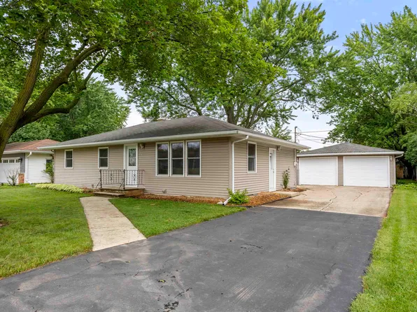 210 W Wilson Ave, Appleton, WI 54915