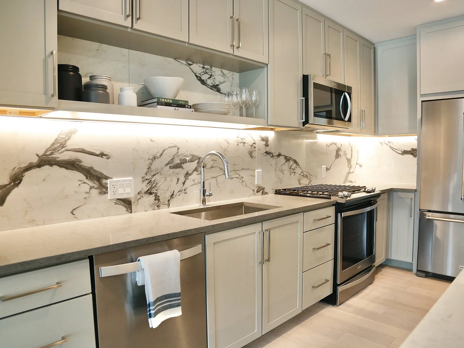 East Quarter Residences — Photo 2