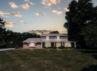 5540 S Oxford Dr, New Berlin, WI 53146