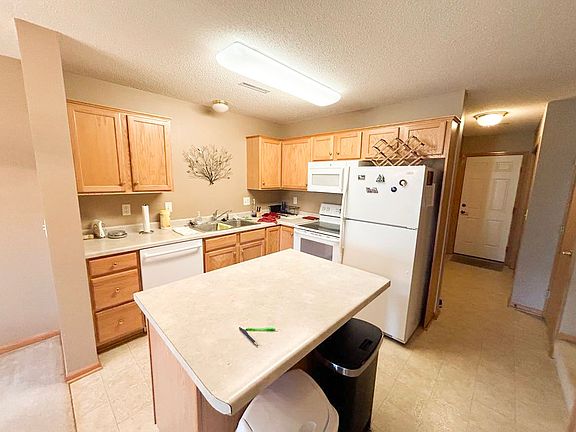 3rd image of 2959 Monroe Dr NW