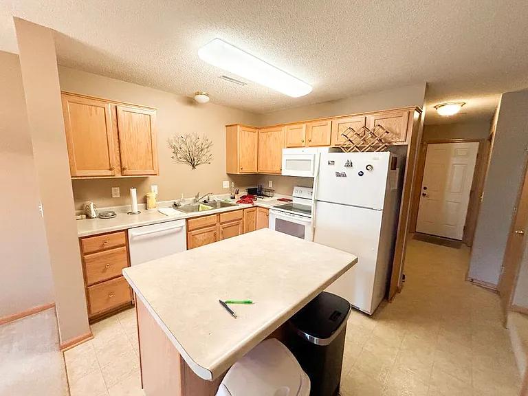 2959 Monroe Dr NW — Photo 3