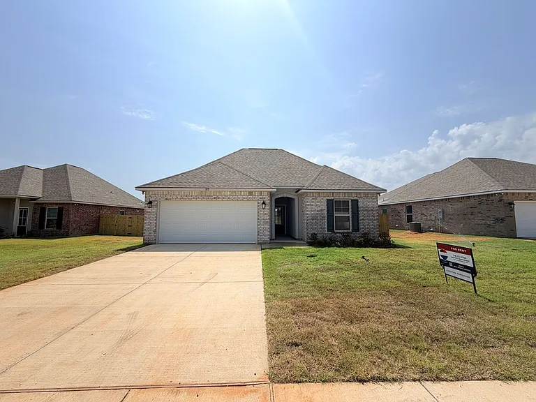 189 Berkshire Pl — Photo 1