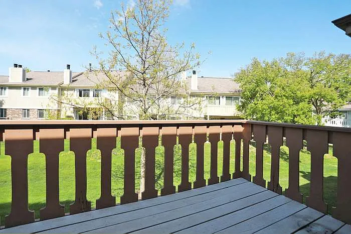 1143 Auburn Ln — Photo 15