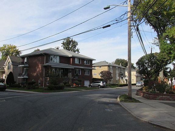 5th image of 2345 Linwood Ave APT 6C