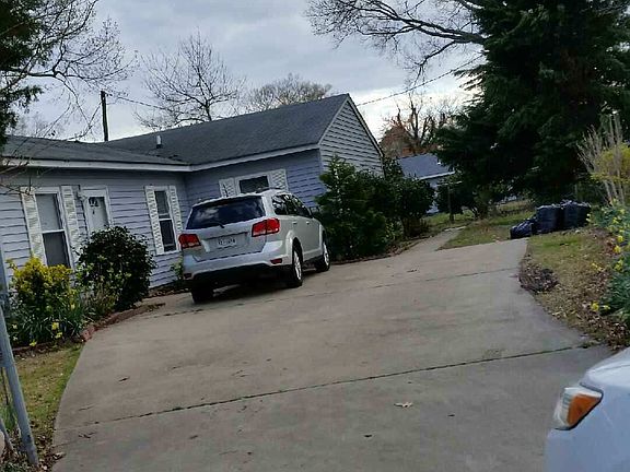 3rd image of 1341 Hullview Ave #B