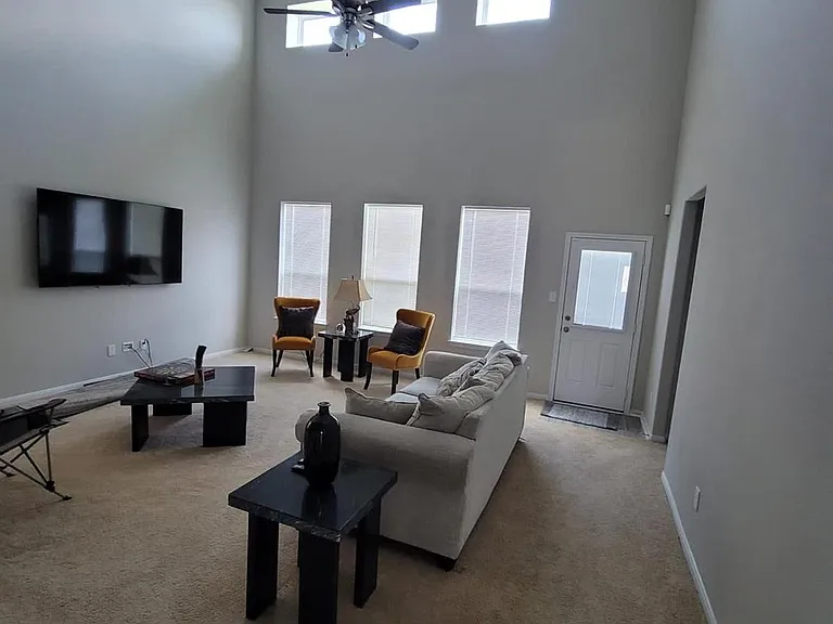 4418 Hronas Dr — Photo 6