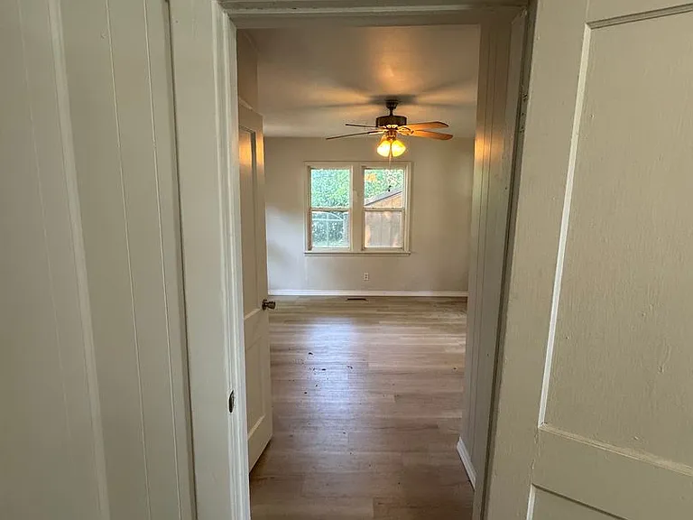934 N National Ave — Photo 24
