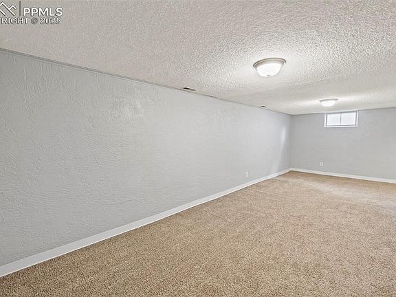 5th image of 1322 Bates Dr