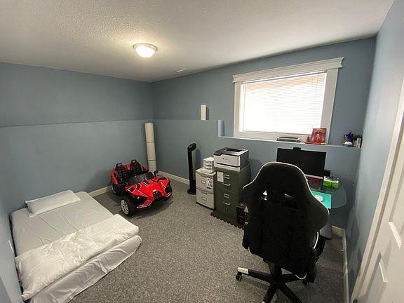 5th image of 313 Boutin Ave
