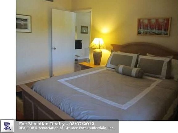 4th image of 615 NE 12th Ave APT 205