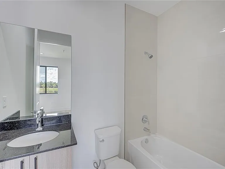 4775 Quercia Dr — Photo 28