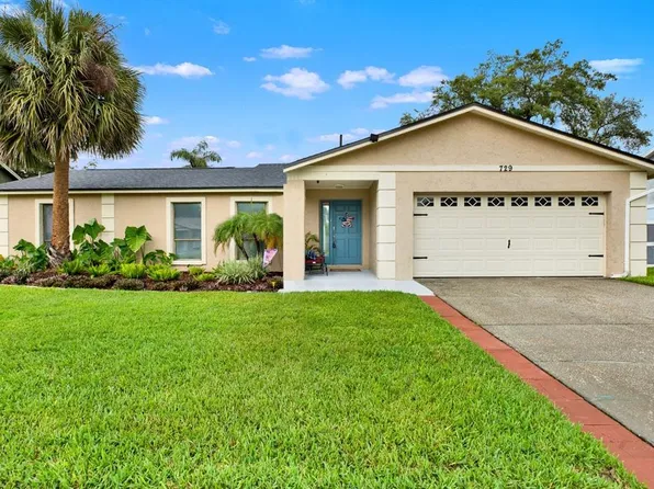 729 Sandy Creek Dr, Brandon, FL 33511