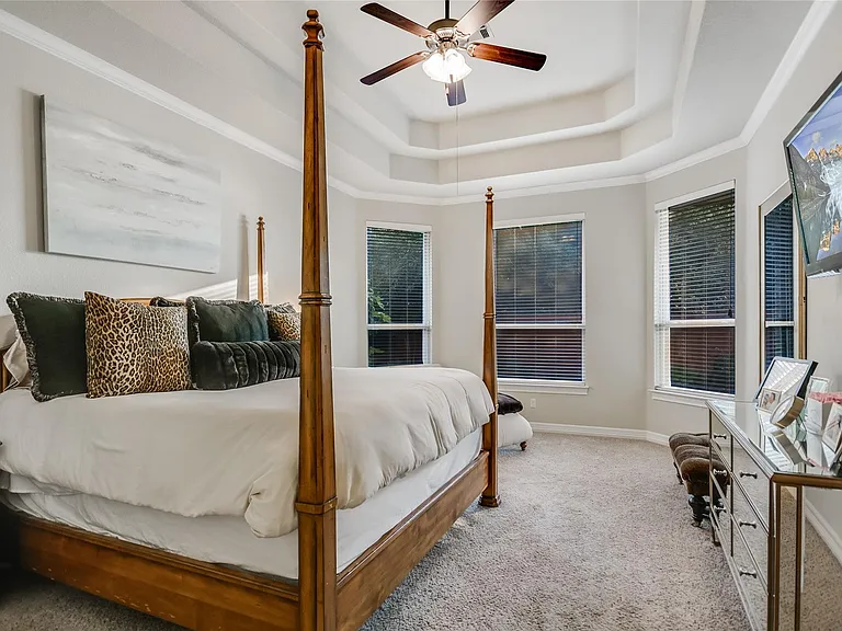 223 Lake Como Dr — Photo 18