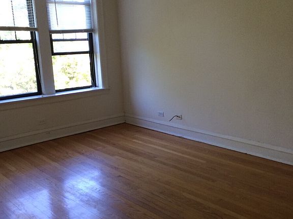 2nd image of 4855 N Seeley Ave #20173