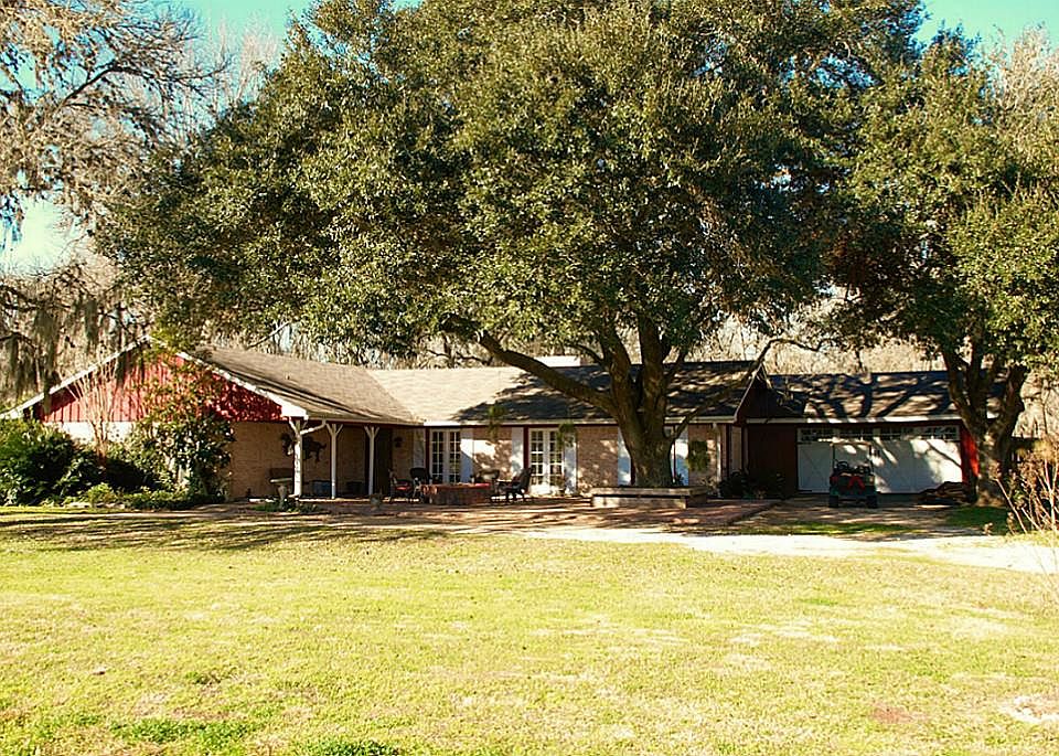 1st image of 611 Pony Ln