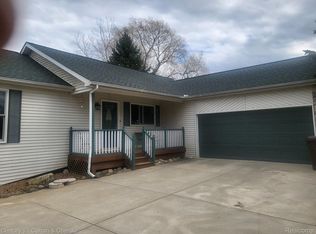 4220 Happy Hollow Ln, Howell, MI 48855