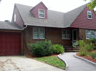 684 4th St, Secaucus, NJ 07094