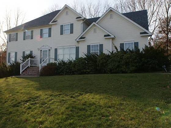 2nd image of 376 Mark Tree Rd