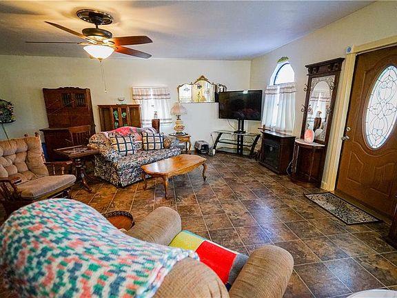 3rd image of 4310 Iris Ave