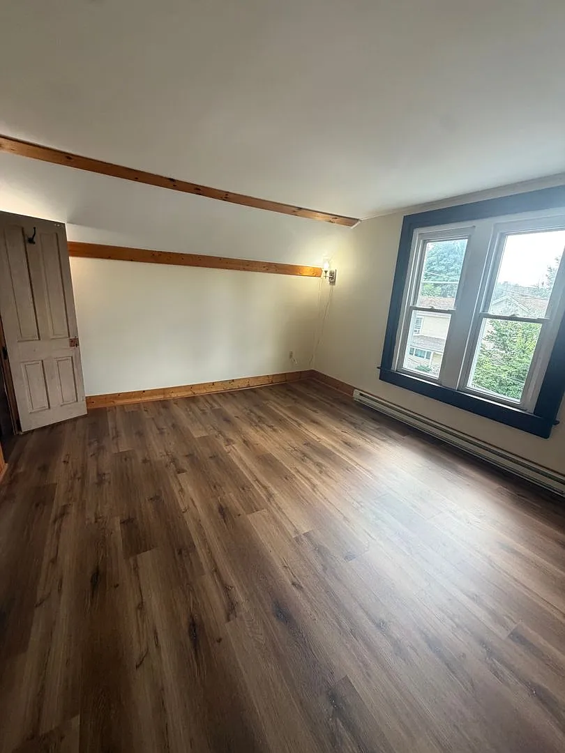 6-8 Maple Ave — Photo 2