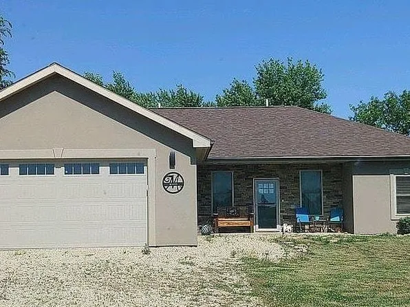 979 Fauna Rd, Burlington, KS 66839