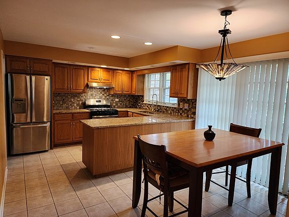 5th image of 3416 Woodland Dr