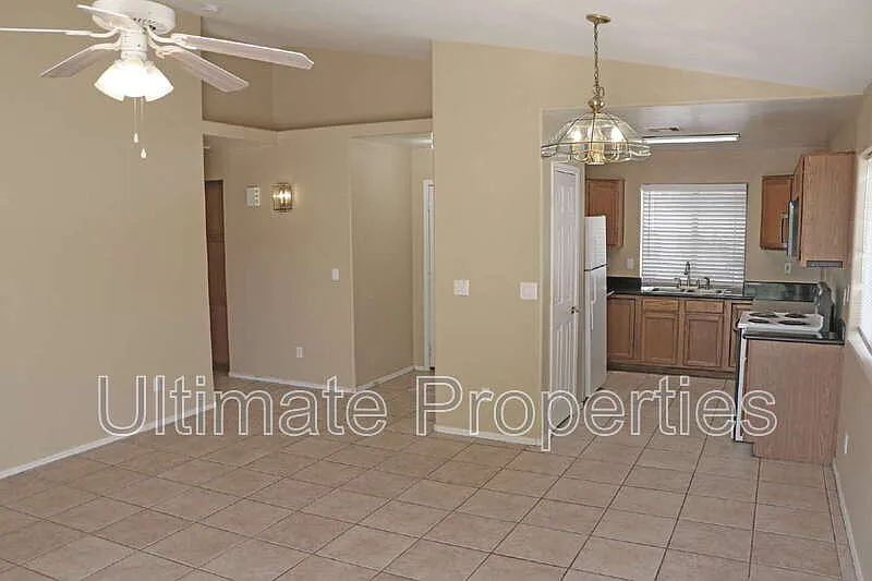 3 bed, 2.0 bath, 1141 sqft, $1,895 — Photo 3
