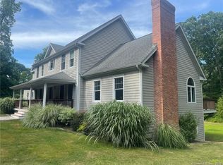 22 Longview Ave, Waterford, CT 06385