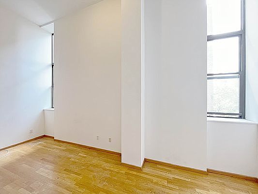 2nd image of 371 Madison St APT 302