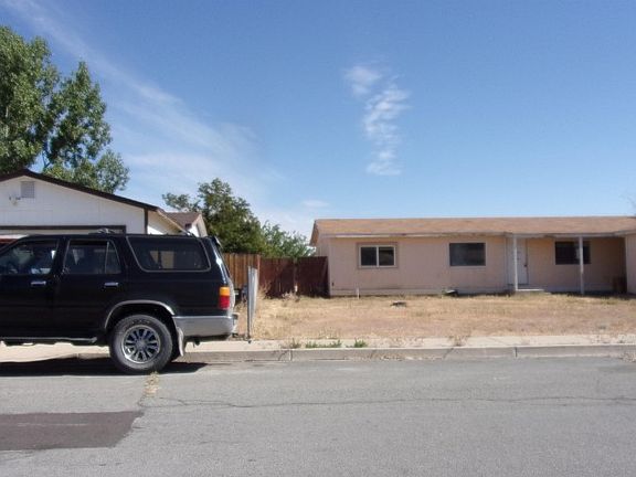 3rd image of 1018 Green Valley Dr
