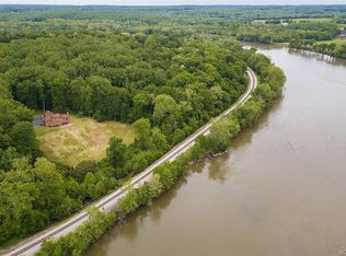 670 Pleasant Green Ln, Crozier, VA 23039