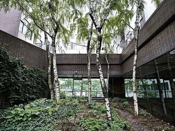 5th image of 77 Bleecker St APT 915W