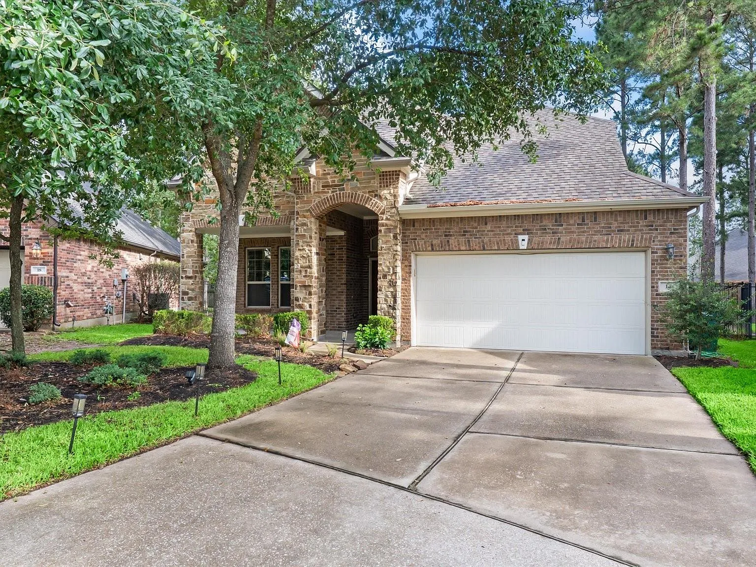 4 bed, 3.0 bath, 2718 sqft, $3,500 — Photo 2